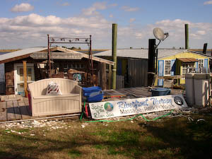 houseboats-3.jpg