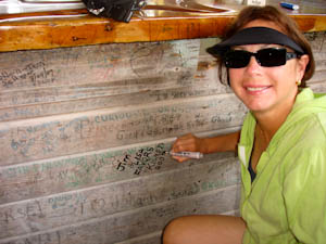 Petes Pub in Little Harbor Come Hungry, Thirsty and Barefoot favorsgraffitti 5 Petes Pub in Little Harbor Come Hungry, Thirsty and Barefoot