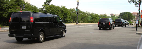 presidentialmotorcade-3.jpg