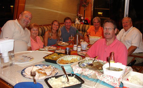 thanksgivingdinner-16.jpg